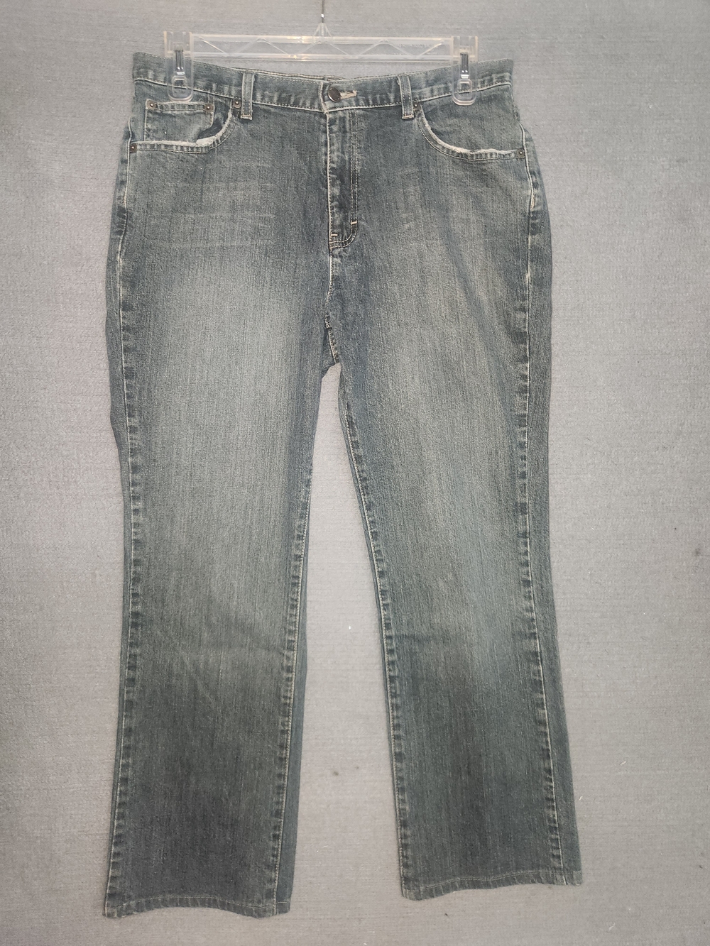 Women's Classic Straight-Leg Jeans in Faded Blue #379